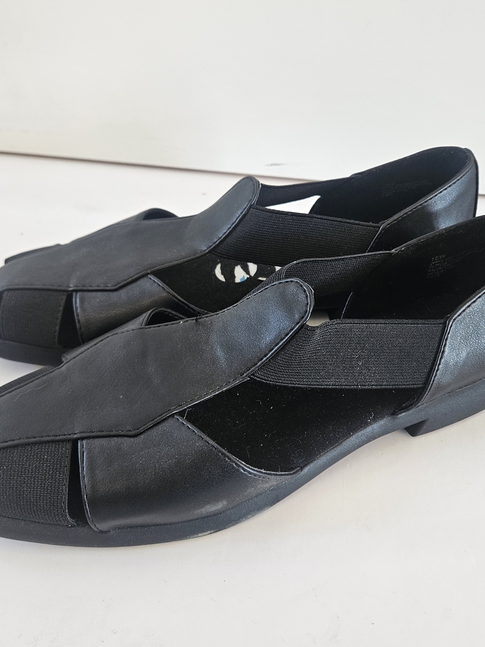 AEROSOLES Black Leather Open-Side Slip-On Flats Size 10W - Picture 2 of 4